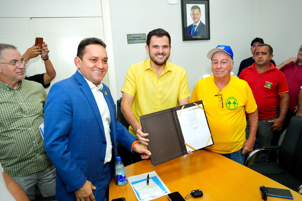 Lei nº 700/2026 garante subsídio ao transporte complementar de Manaus