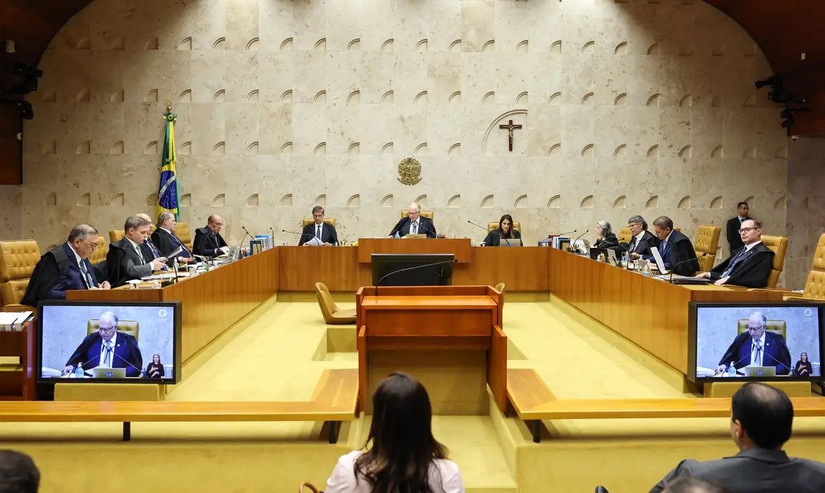 Crise no STF: Fachin pede equilíbrio durante análise do caso Alexandre de Moraes
