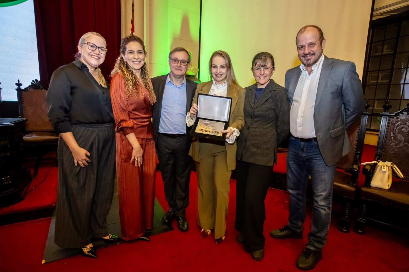 Caroline Braz recebe selo do FBSP por projeto da Defensoria do Amazonas