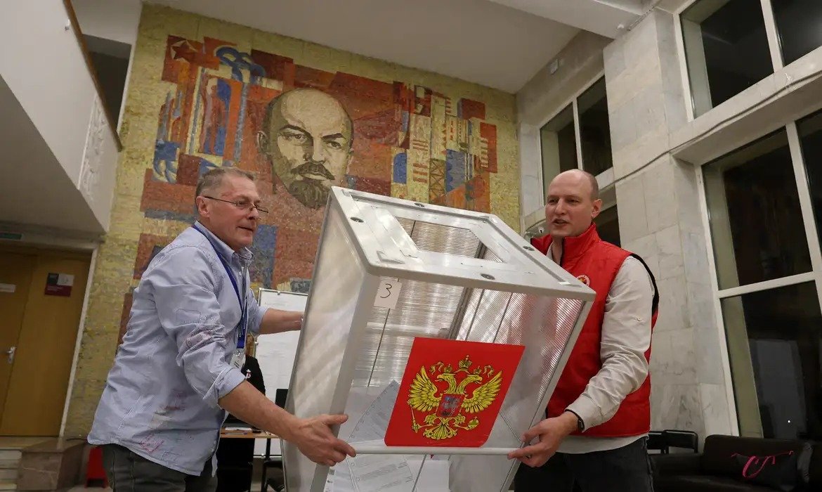 Eleições na Rússia enfrentam ataques contra sistemas de votação
