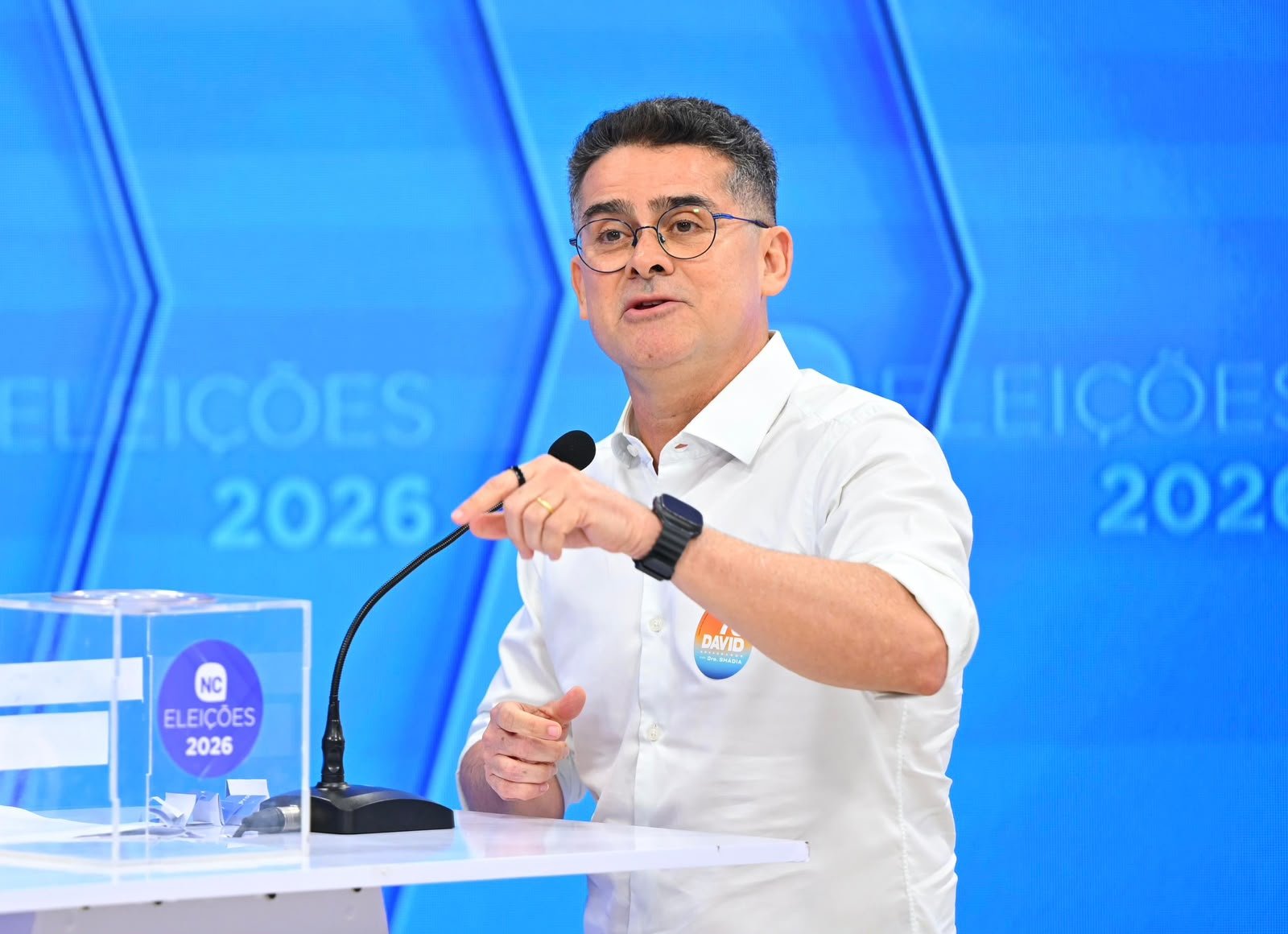 David cita Santa Casa ao cobrar Maria do Carmo em debate