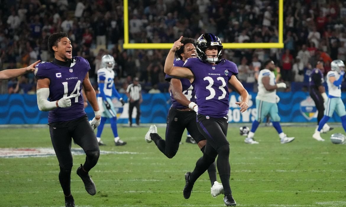 Ravens derrotam Cowboys com field goal de 56 jardas no fim
