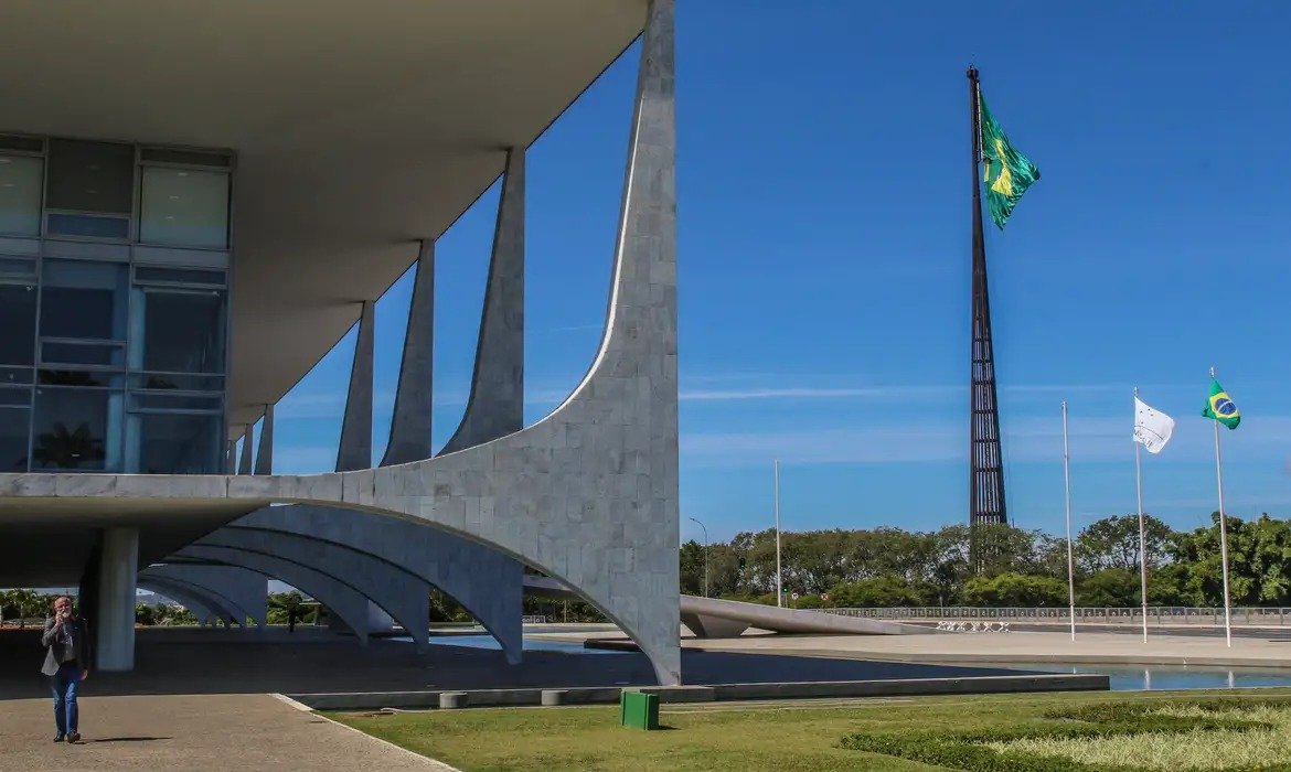 Municípios pedem revisão do Fundo de Participação