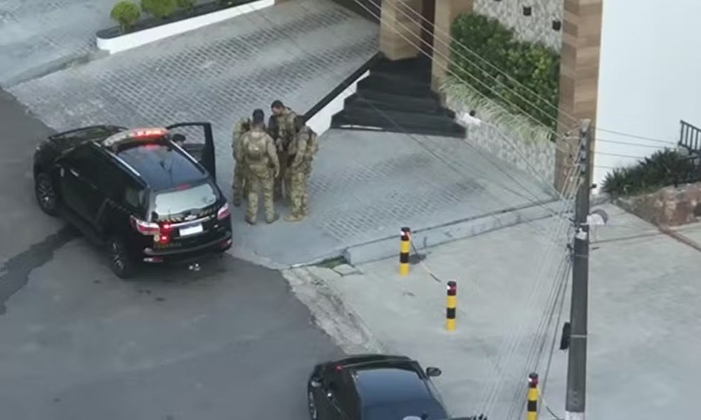 PF faz operação em Manaus e agentes atuam na SSP-AM